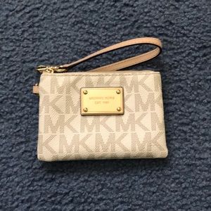 Michael Kors wristlet